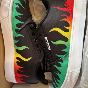 NWT Heels Size Youth 6 Women’s 7 With Wheels Key And Box Brand New